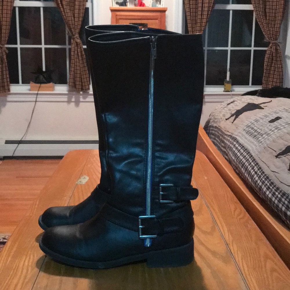 Boots - Picture 2 of 2